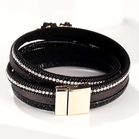 Rhinestone Heart Wrap Bangle Magnet Bracelet - Picture 6 of 7